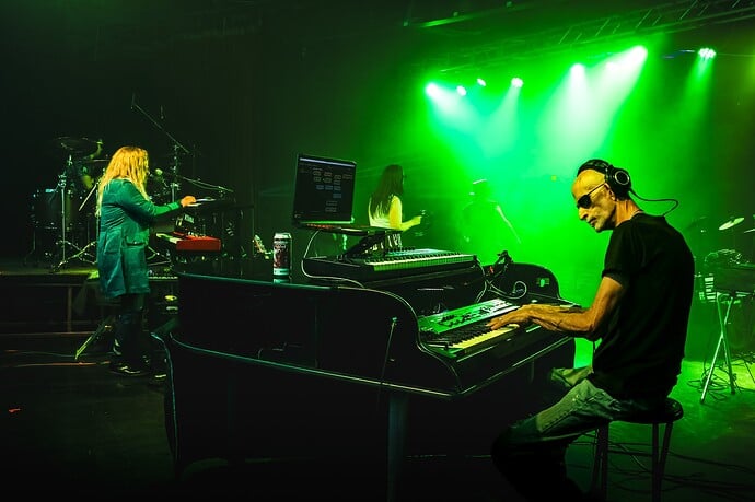 Paul-Fix-Gig-Performer1