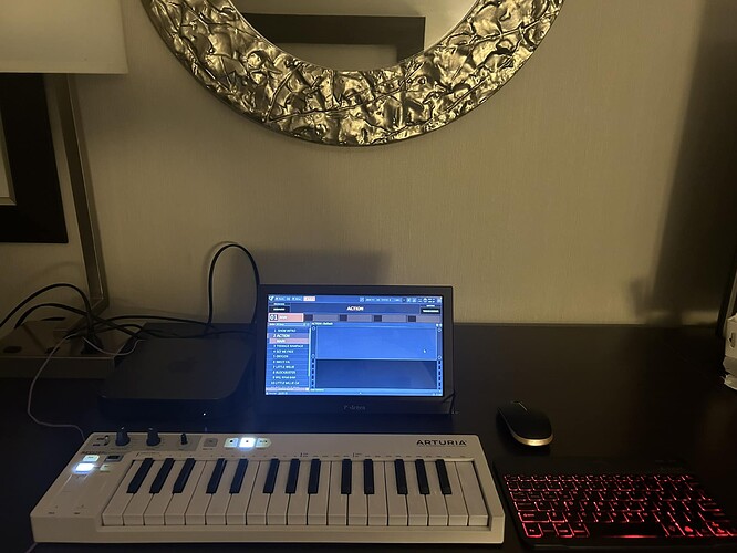 Dave-Schulz-in-hotel