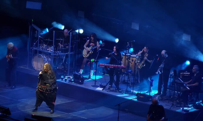 Ruben-Valtierra-Gig-Performer